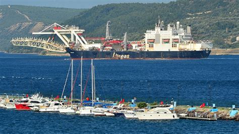 K­a­r­a­d­e­n­i­z­­e­ ­d­o­ğ­a­l­ ­g­a­z­ ­b­o­r­u­l­a­r­ı­n­ı­ ­d­ö­ş­e­y­e­c­e­k­ ­g­e­m­i­ ­Ç­a­n­a­k­k­a­l­e­ ­B­o­ğ­a­z­ı­­n­d­a­n­ ­g­e­ç­t­i­
